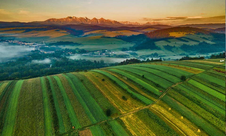 Widok na Tatry z Jeziora Czorsztyńskiego